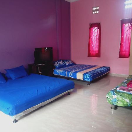 Almira Homestay Jambi Eksteriør billede