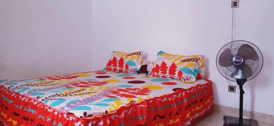 Almira Homestay Jambi Eksteriør billede