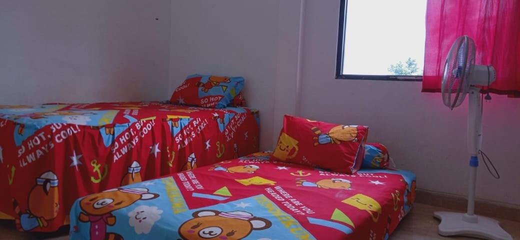 Almira Homestay Jambi Eksteriør billede