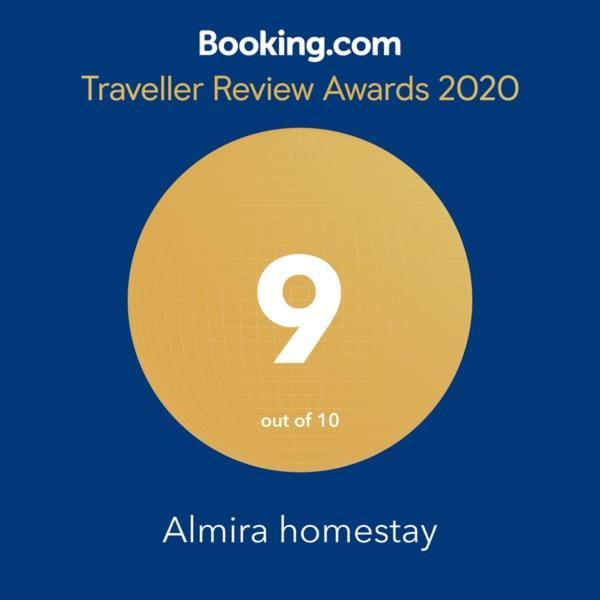 Almira Homestay Jambi Eksteriør billede