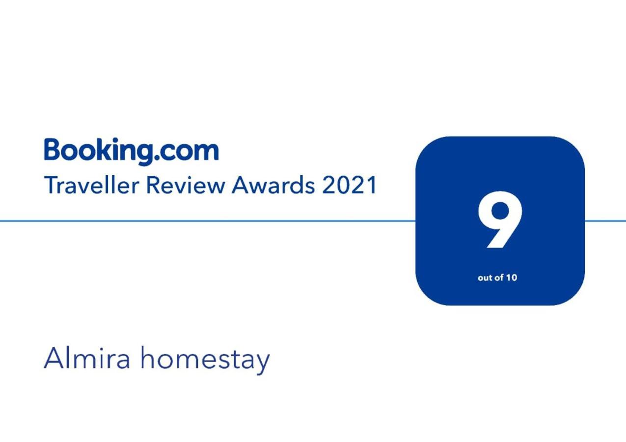 Almira Homestay Jambi Eksteriør billede