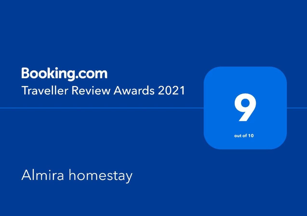 Almira Homestay Jambi Eksteriør billede
