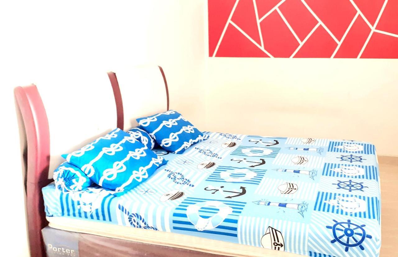 Almira Homestay Jambi Eksteriør billede