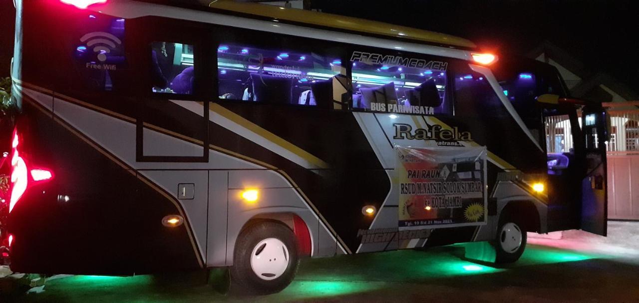 Almira Homestay Jambi Eksteriør billede