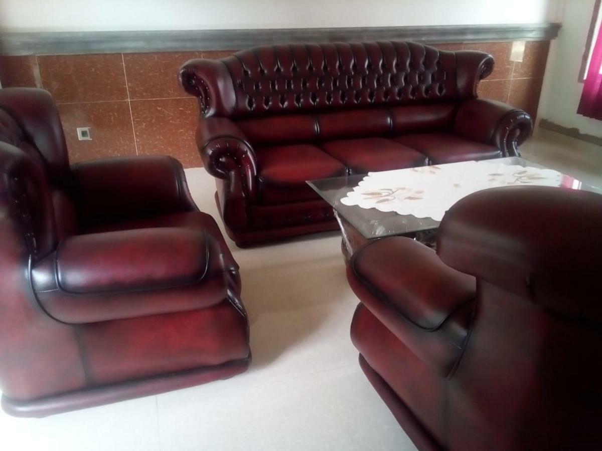 Almira Homestay Jambi Eksteriør billede