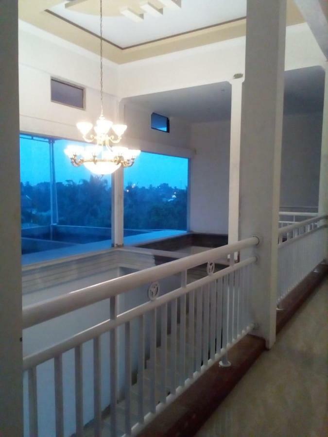 Almira Homestay Jambi Eksteriør billede